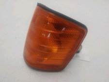 CLIGNOTANT AVANT GAUCHE Mercedes-Benz 190 D (W201) Sedan 2.5 D (OM602.911) 1987