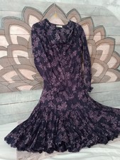 Robe Manches Longues, Mais Il