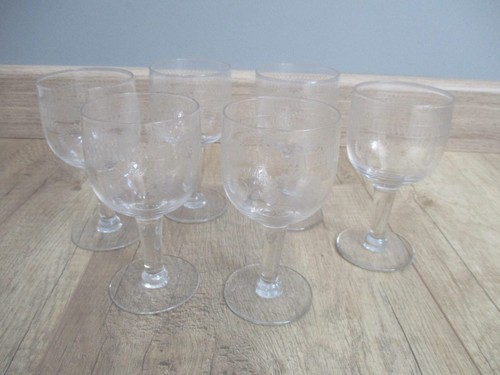 Petits verres anciens - 6,