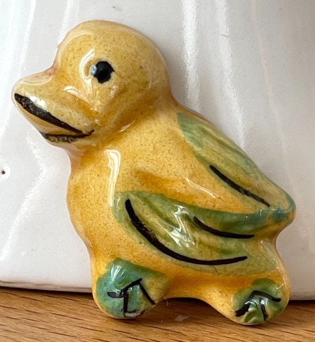 Adorable fève oiseau jaune - fève,