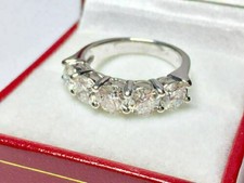 Bague anniversaire 2,50 ct