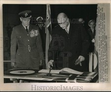 1960 Press Photo Charles de