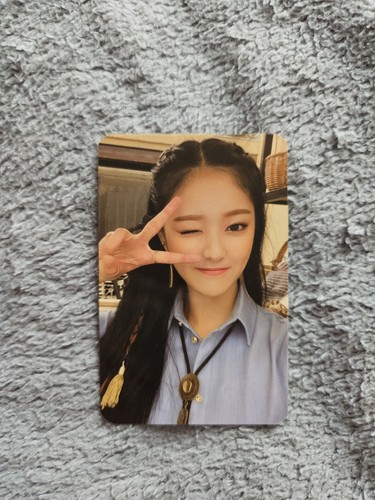 Photocard loona hyunjin 00 - hyunjin, 12:00