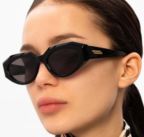 Lunettes soleil modèle - de,