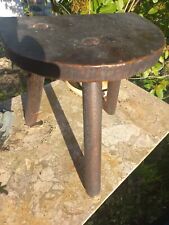 Ancien TABOURET de Traite
