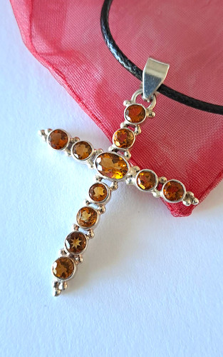 Croix citrine véritable