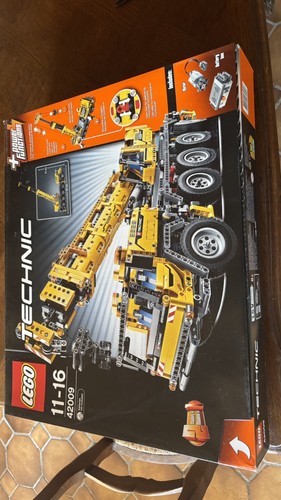 Lego mobile crane - mobile, mk