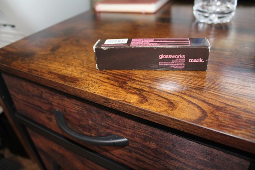Avon mark glossworks lip - mark.,