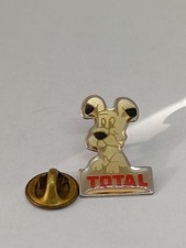 (K1) pin's vintage badge