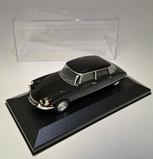 Citroën DS 19 Pallas 1965 1/43 IXO Boite Vitrine