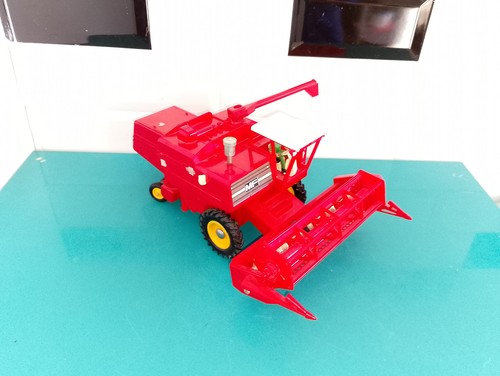 2504263 britains moissonneuse - 2504263,