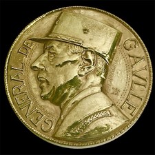 Importante Médaille 733g