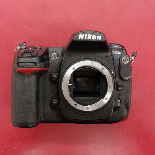 d300s