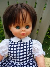 POUPEE (CABAR)  BRUNE AUX YEUX