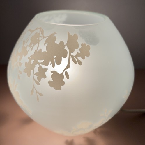 Ikea knubbig round glass table - ikea,