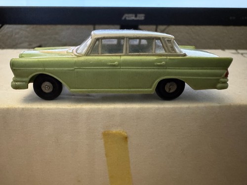 Siku mercedes benz 300se - benz,