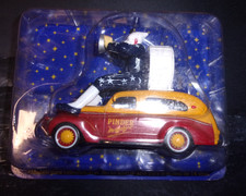 Voiture miniature 1/43 Pinder " Matford V8 F "- Cirque - magazine - Clown