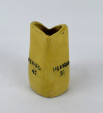 ANCIEN PETIT PICHET PERNOD 45 PERNOD 51 DE 7 CM DE HAUT EN FAIENCE JAUNE