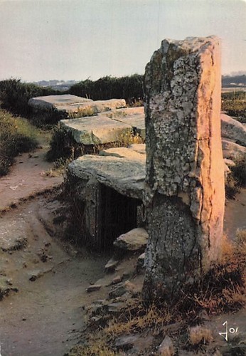 Carnac dolmen des - dolmen,