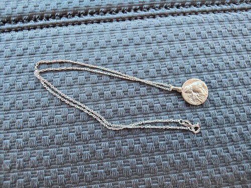 Collier chaine pendentif