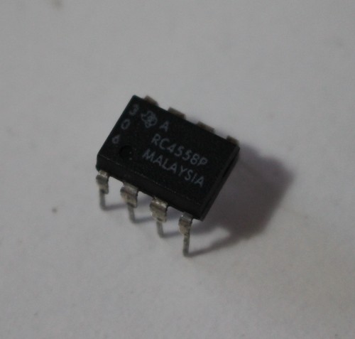 Puce rc4558p malaysia chip - puce,