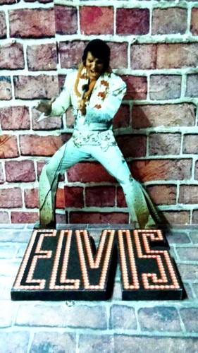 Elvis presley figurine - elvis, en
