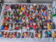 Lot de 75 personnages /