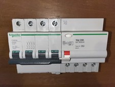 DISJONCTEUR DIFFERENTIEL 4P