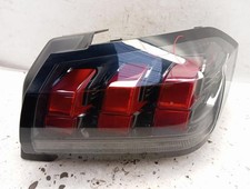 Feu arriere principal droit