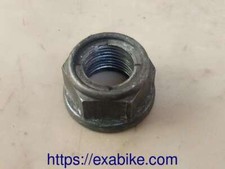 ecrou d'axe de roue arriere pour Honda CB 1000 Big One  de 1993 a 1998