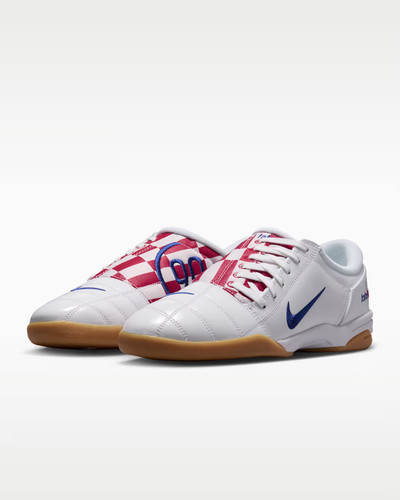 Iv2472 100 nike - iv2472-100, total