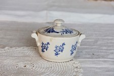 Mini soupière antique / terrine terre d'acier Saint-Uze motif fleuri bleu cobalt