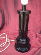 pied de lampe en bois laqué contemporain