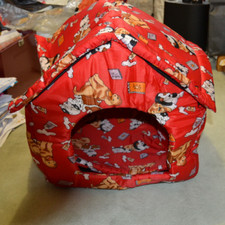couchage chalet maison pour chien ou chat rouge motif chien déhoussable