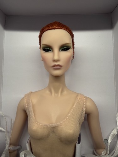 Absinthe elyse jolie nude - absinthe, doll