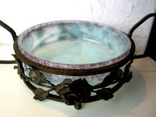 Coupe à fruits Art Déco, pâte de verre bleue sur piètement de roses en fer forgé