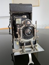Appareil photo ancien à