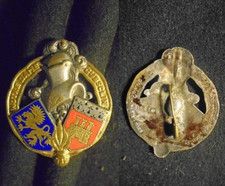 INSIGNE MILITAIRE AVEC DEFAUT