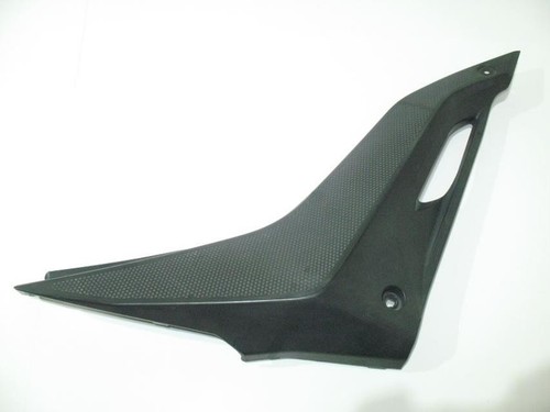 Cache carenage sous - , selle