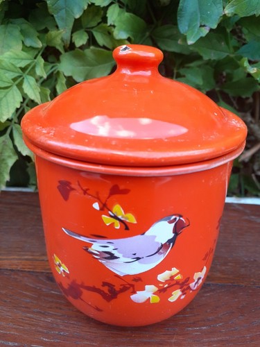 Tasse émaillée avec