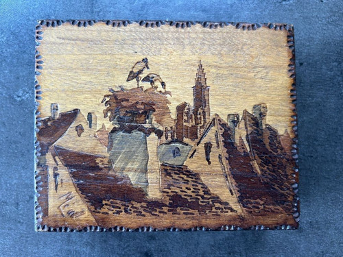Ancienne boite bois gravée - ancienne,