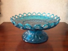 Coupe en verre bleu George