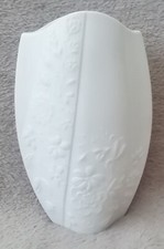 Vase Vintage Kaiser W Germany Signé biscuit Porcelaine décor floral 