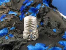 ancien de a coudre en  argent