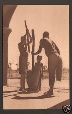 ETHNIQUE (HAUTE-VOLTA) PILEUSE DE MIL