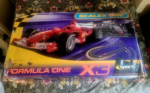Scalextric formula one - scalextric,