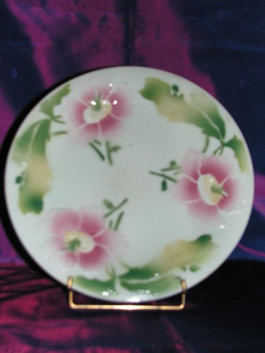 Assiette en barbotine - ,
