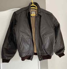 Blouson aviateur en cuir, Enfant / garçon, de la marque Chevignon, très bon état