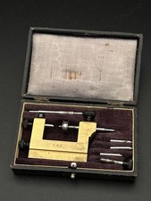 Outil à replanter les pivots C.W.Z. Horlogerie ancien