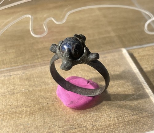 Ancienne bague viking - ancienne, en